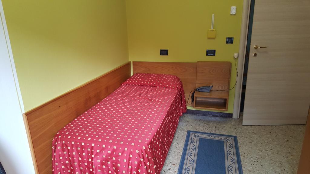 Hotel San Marco Bb Darfo Boario Terme Exterior photo